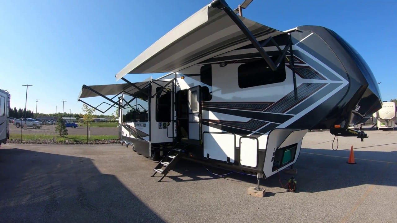 Grand-design-5th-wheel-travel-trailer-camper-inspection