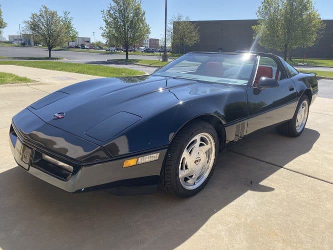 Classic Car Inspection Of A 1989 Chevrolet C4 Corvette In O’fallon, Il