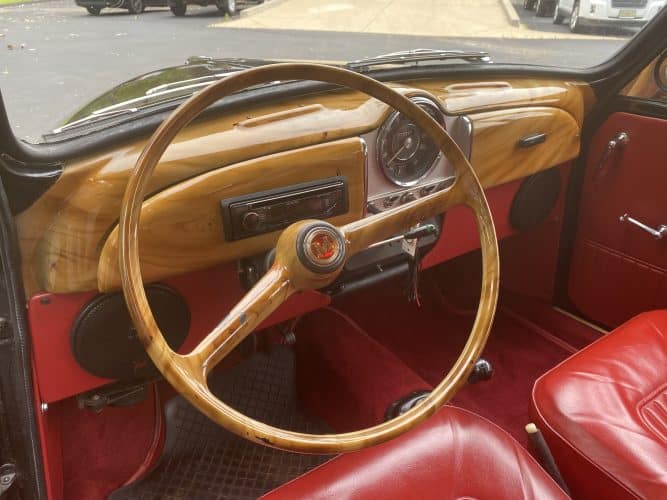 Pre-purchase Inspection Of A 1967 Morris Minor Traveler At The St Louis Car Museum